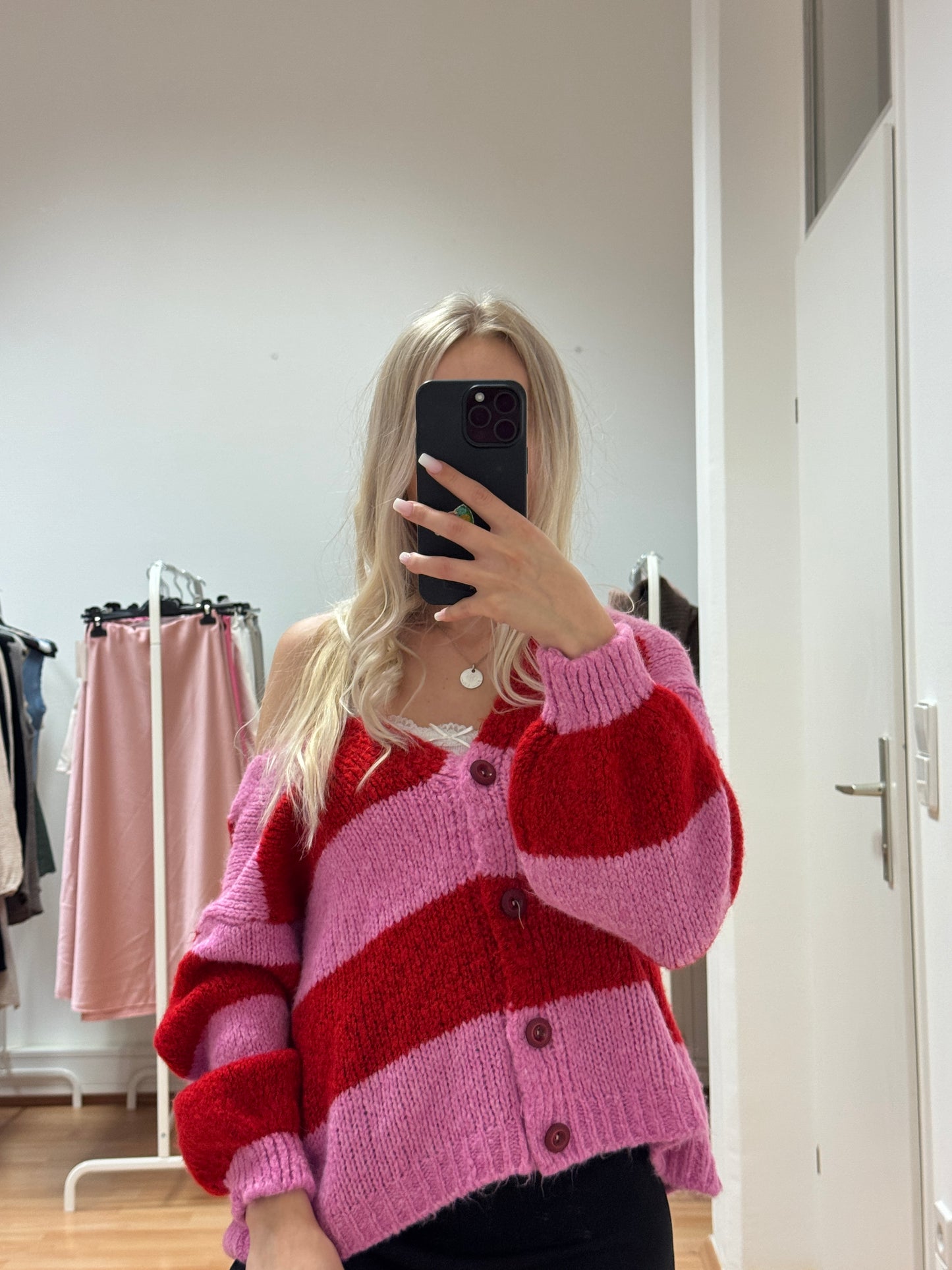 Strickweste mit Knöpfe