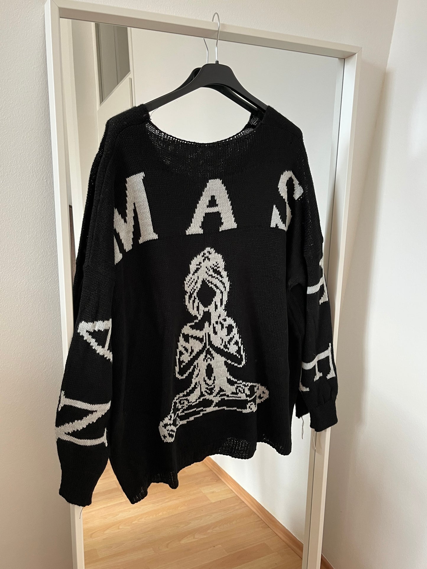 Namaste Pullover