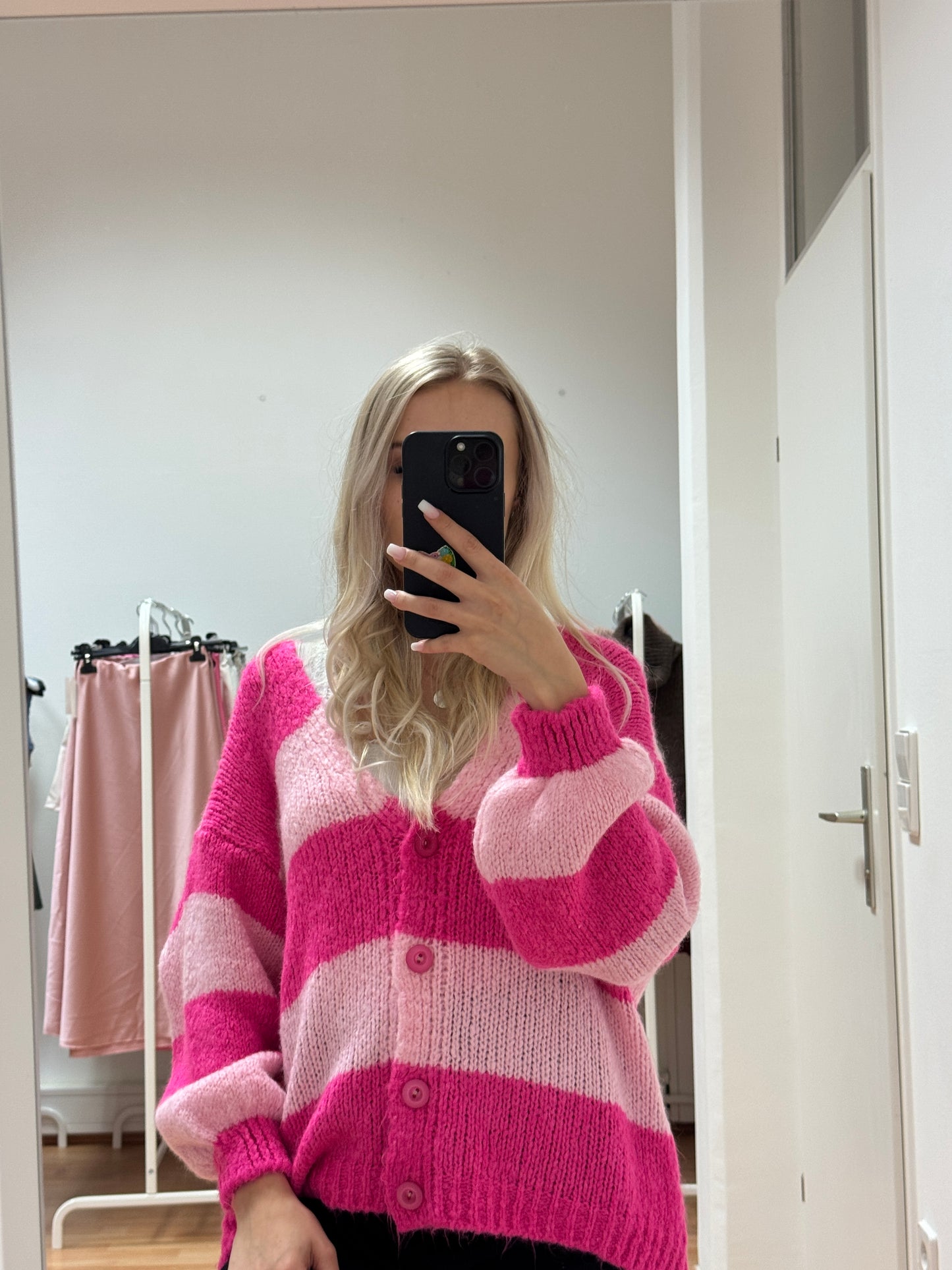 Strickweste mit Knöpfe