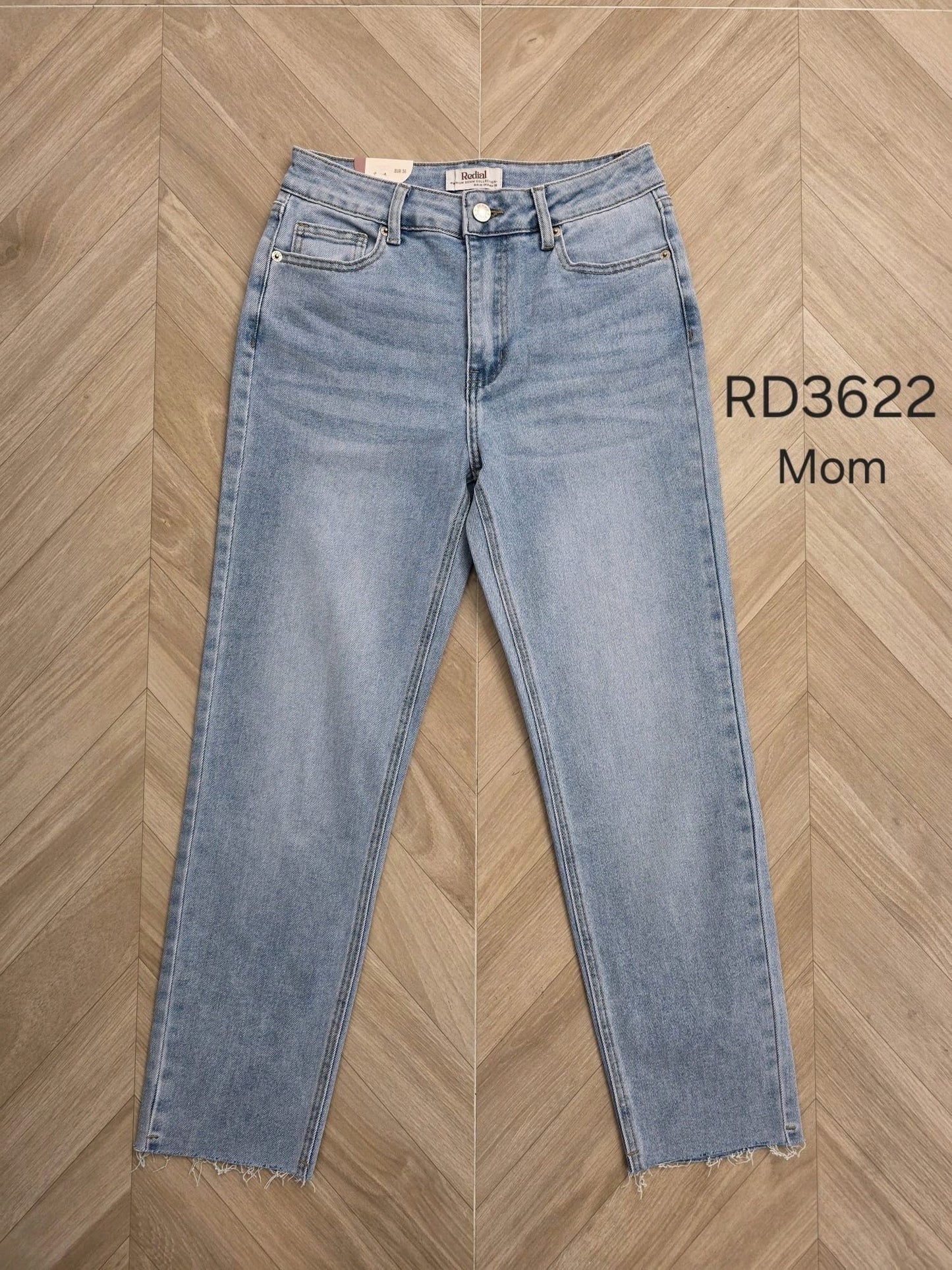 Mom Fit Leni