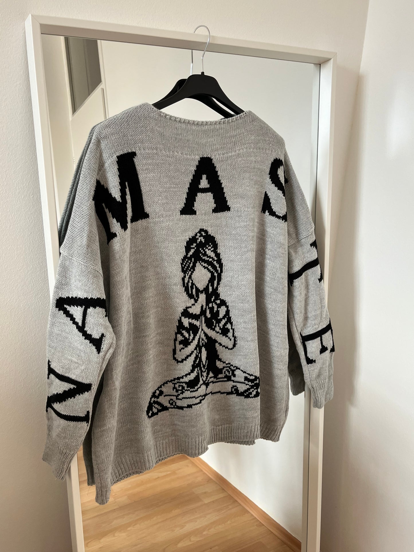 Namaste Pullover