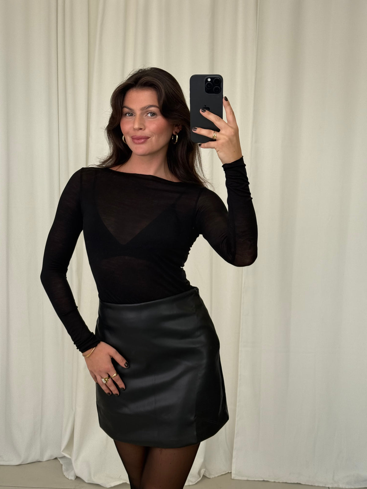 Vorbestellung/ Rock Black