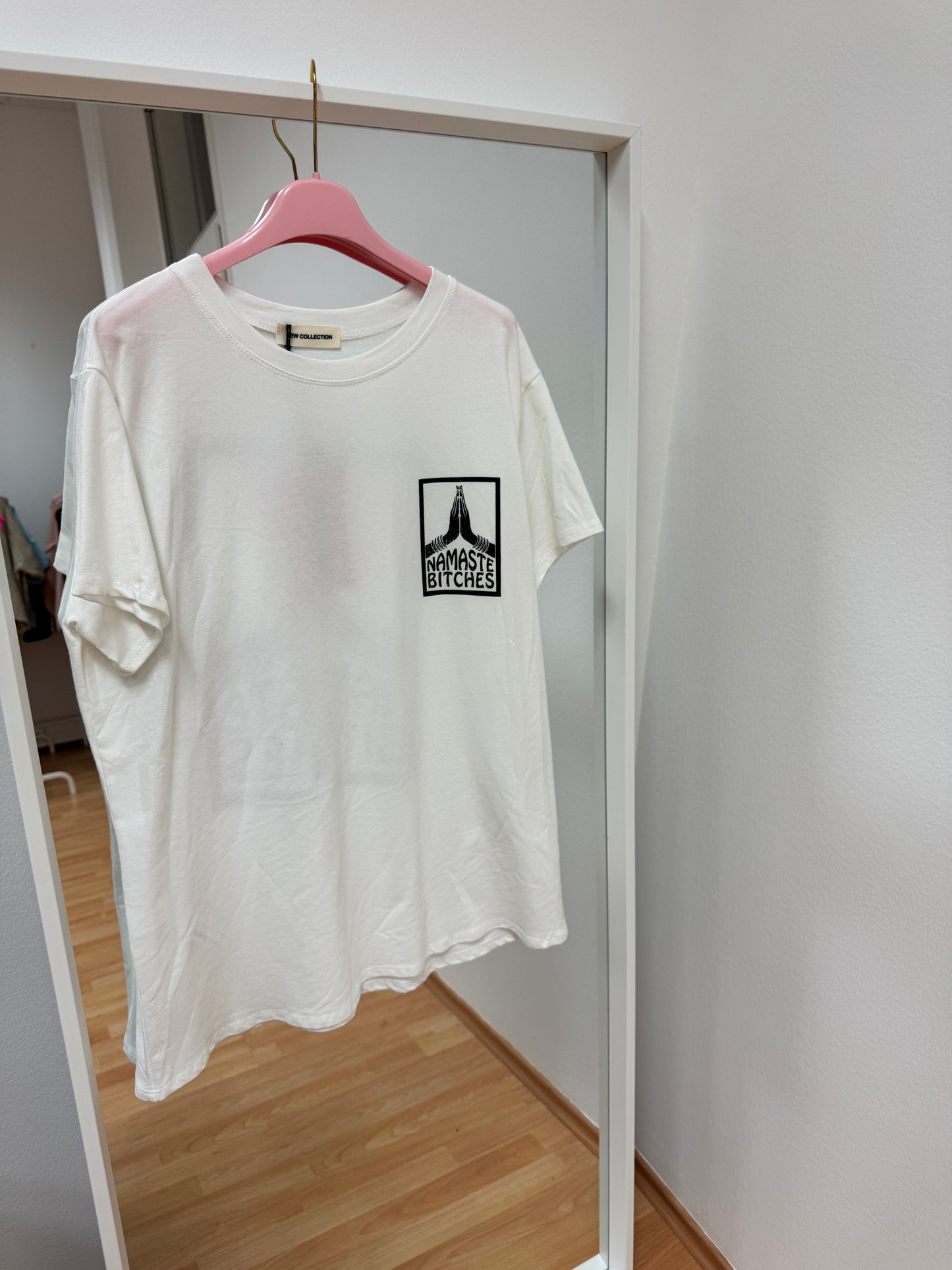T-Shirt Namaste Bitches