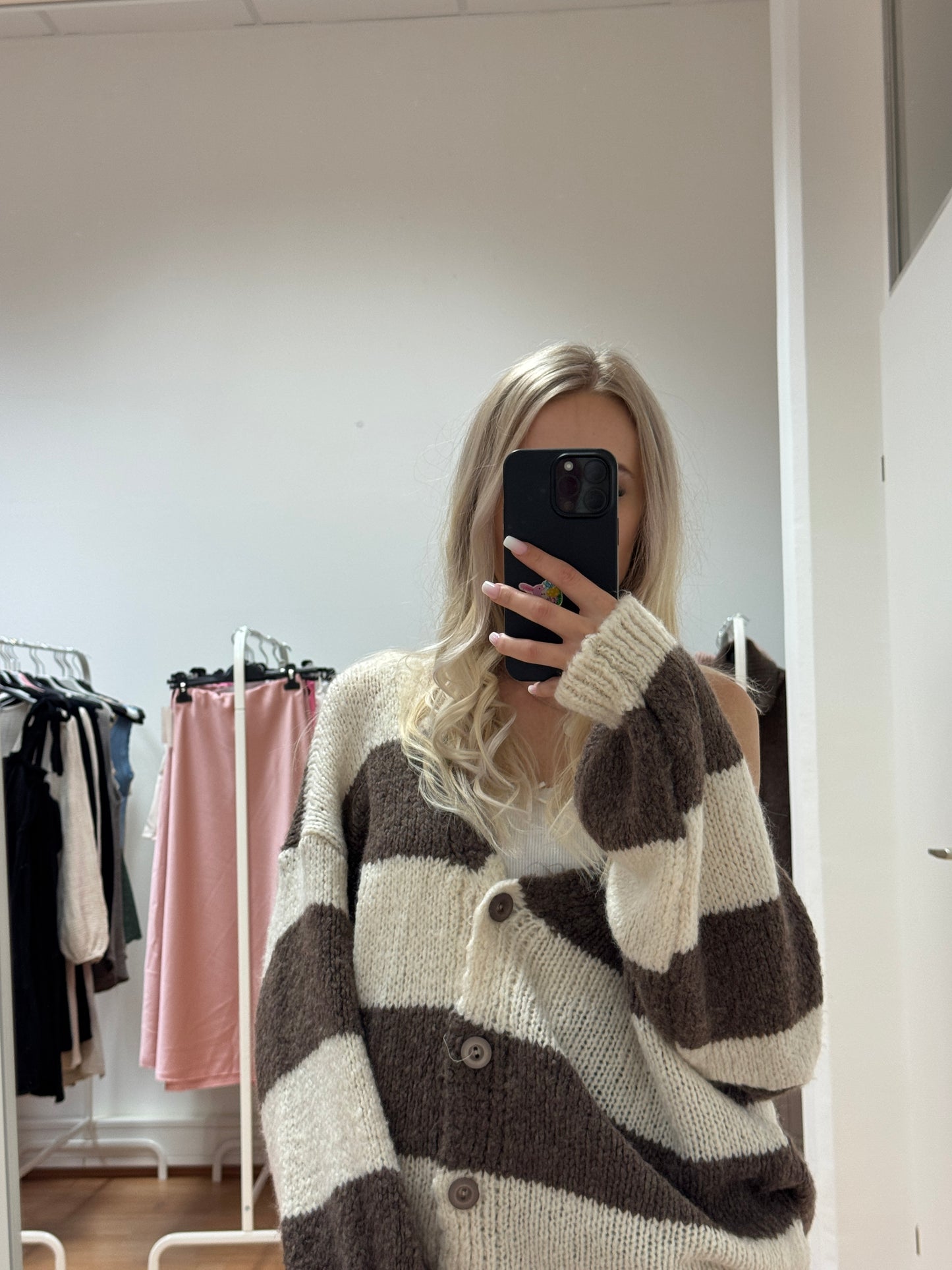 Strickweste mit Knöpfe