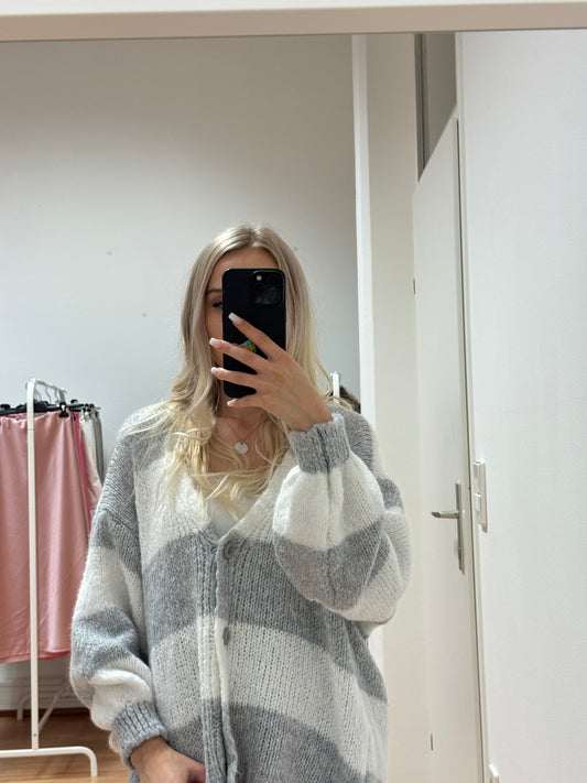 Strickweste mit Knöpfe