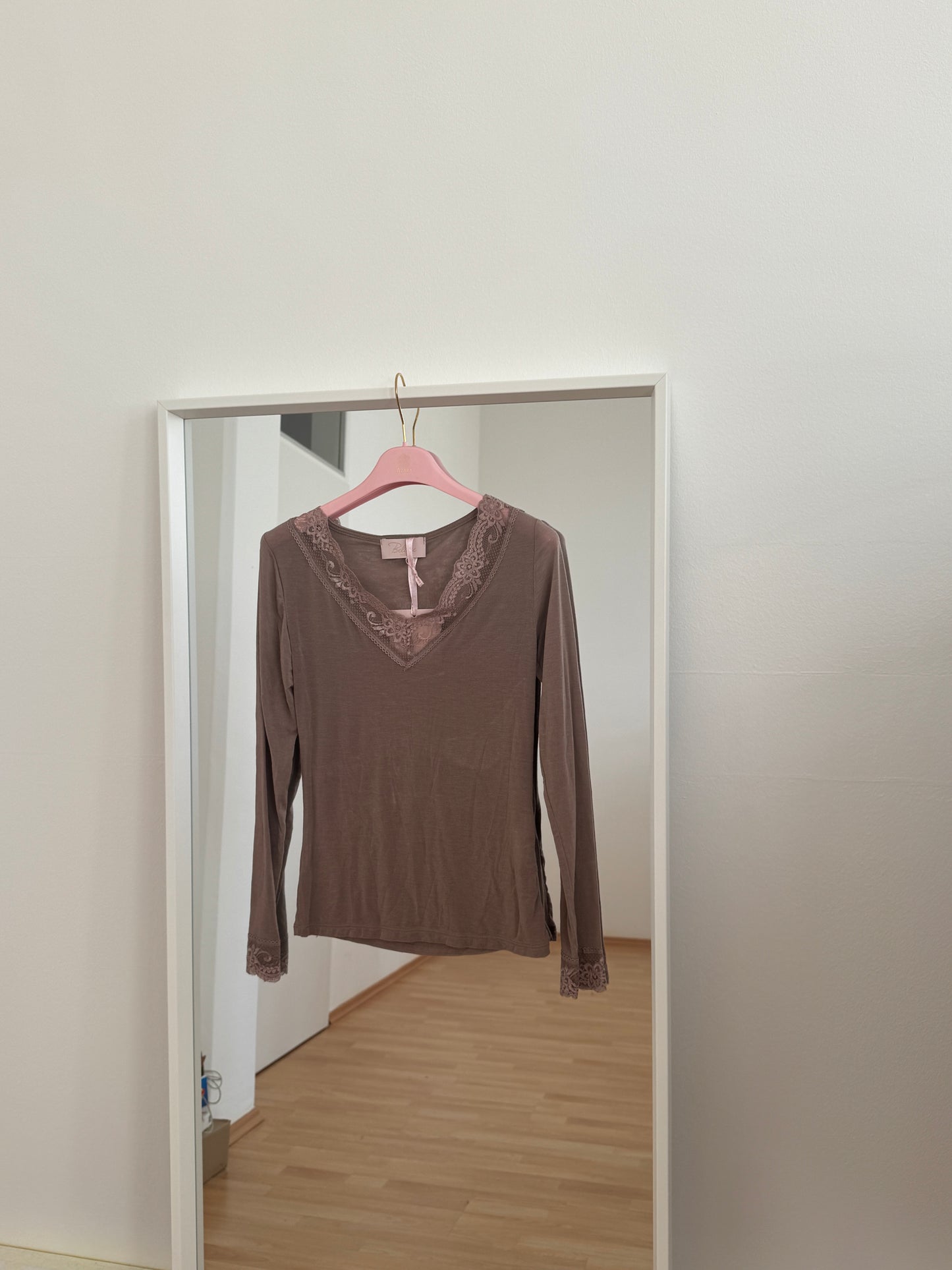 Cashmere T-Shirt mit Spitze