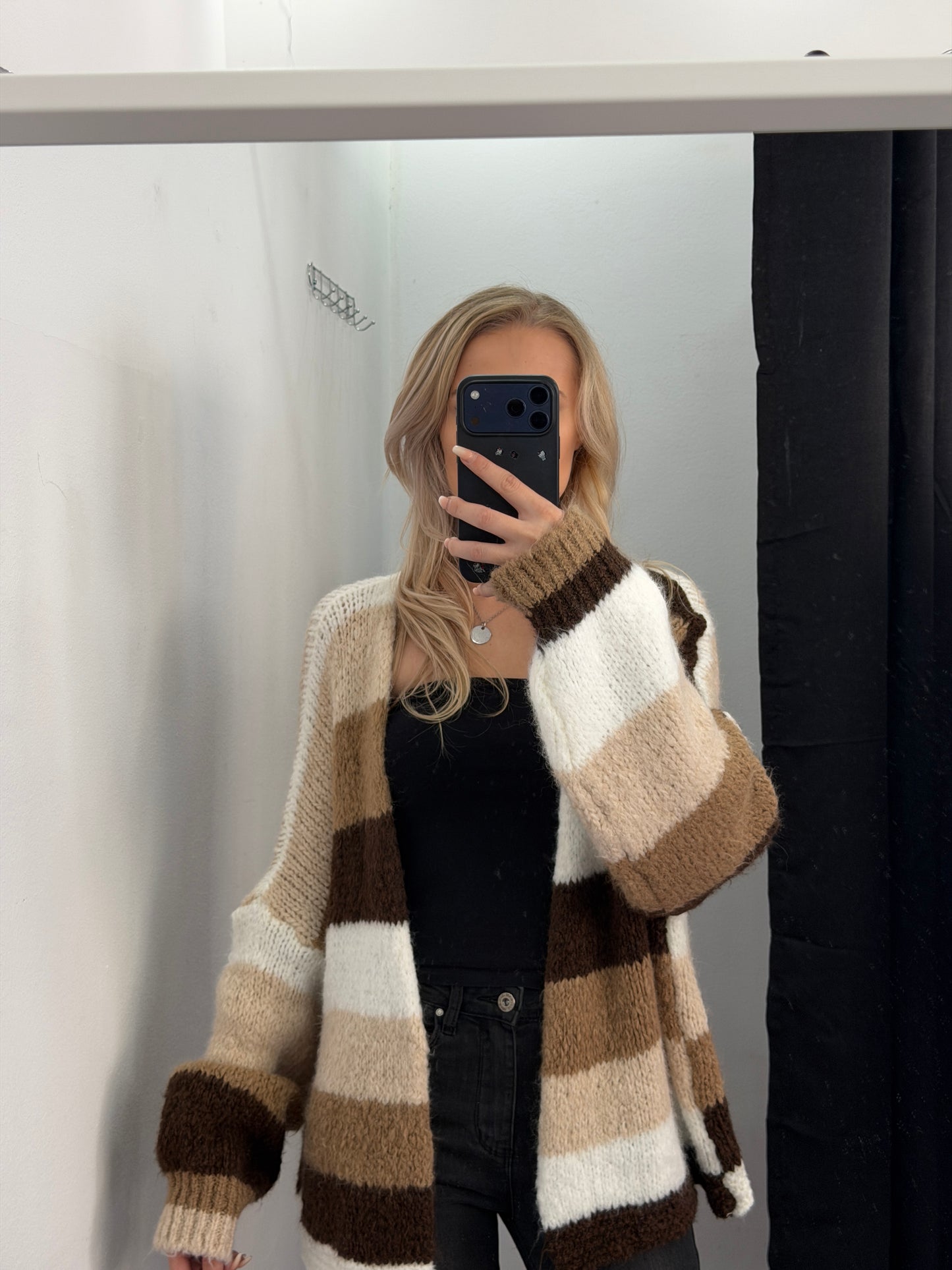 Strickjacke farbig