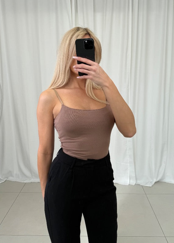 Top Basic Leni